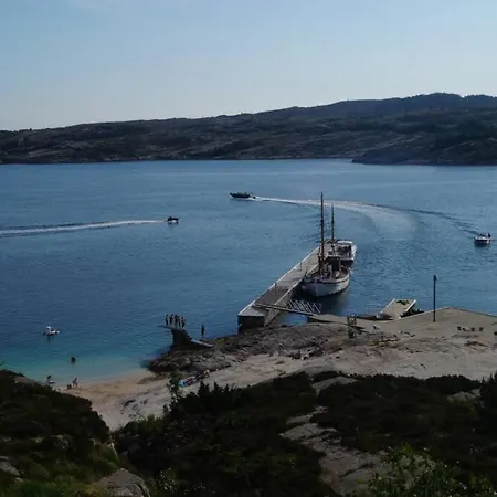 Austefjordtunet 15 Forland