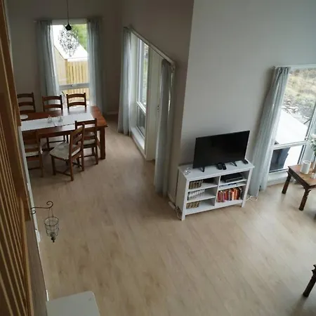 Austefjordtunet 15 Forland