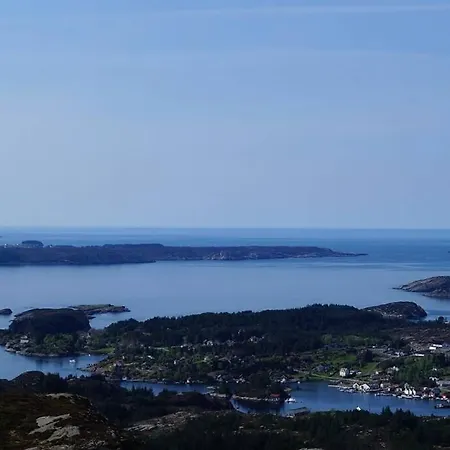 Austefjordtunet 15 Forland