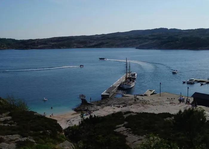 Austefjordtunet 15 Forland